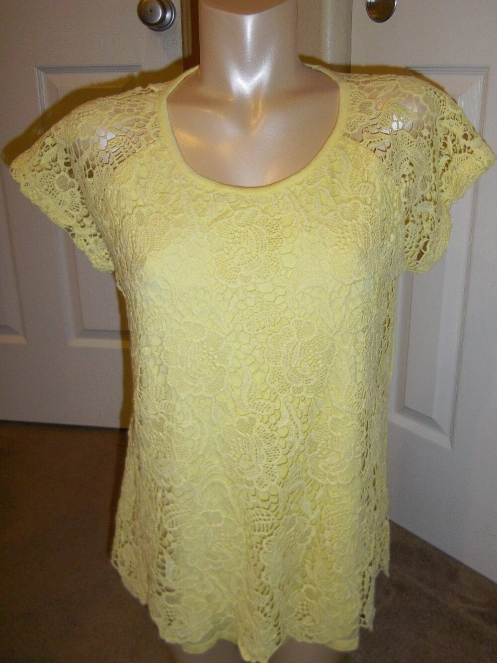 GNW Yellow Crochet Lace front Short Sleeve T-Blouse sz L
